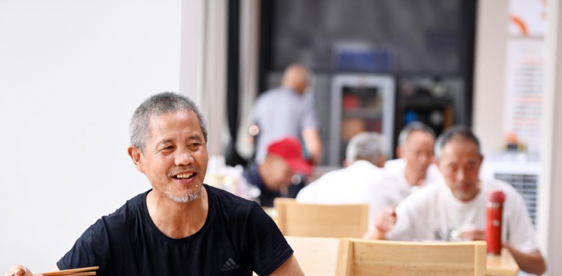 浙江衢州：“幸福食堂+”模式升级养老服务