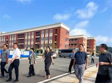 湖南隆回县领导检查花门学校秋季开学工作