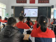 《回乡偶书》里的时光针脚