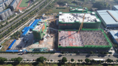 抢建“风口”上的新引擎——雁城鸿华电子产业园封顶见闻