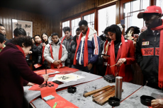 湖南衡阳：外国留学生沉浸式体验中国年