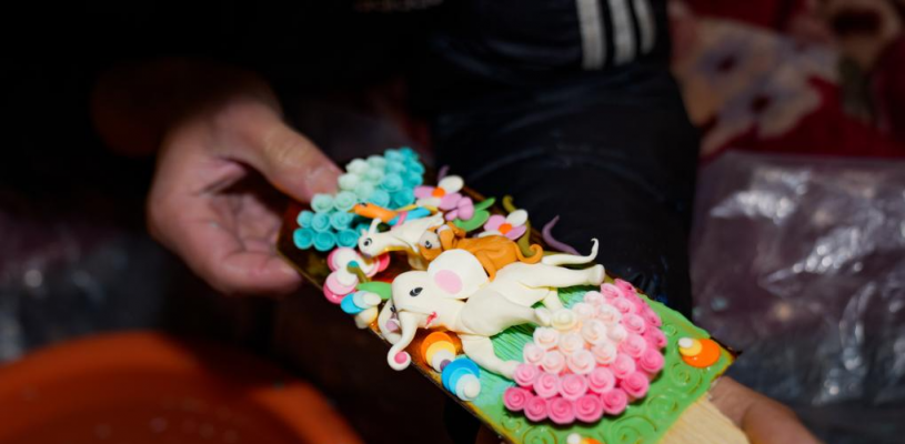 新春走基层丨西藏拉萨：“酥油花”开 喜迎新年