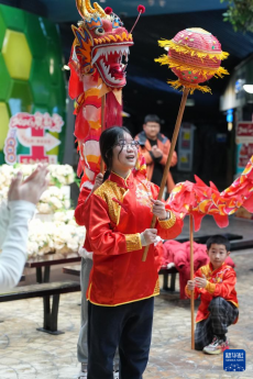 杭州：少儿“新春赶大集”