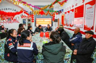 休宁县老兵救援队：情暖元宵敬老兵