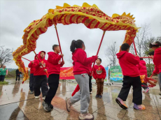 湖南新宁：童趣舞龙传民俗  生态护生播“幼种