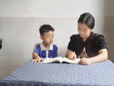 微光暖童心 静待花自开