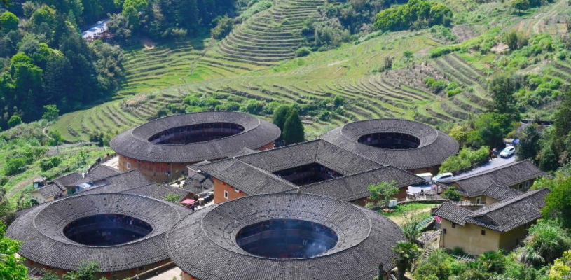 福建土楼：文旅融合促发展