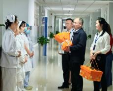 宁远县医共体总医院中医医院院区开展国际护士节慰问活动