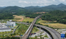穗深城际铁路全线贯通运营