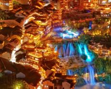 湖南永顺县芙蓉镇深耕夜间经济 点亮湘西文旅新名片