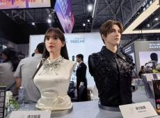 “帅男靓女”仿生机器人惊艳亮相（组图）