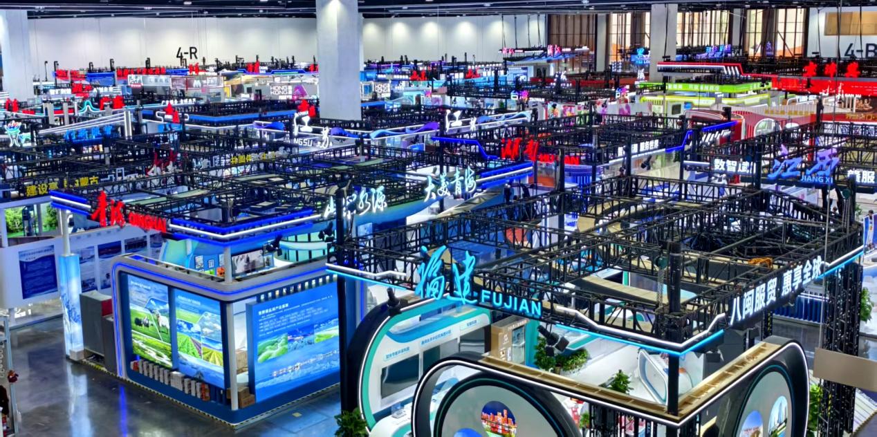 4号馆“省区市及港澳台展”现场。中国经济网记者 高原/摄