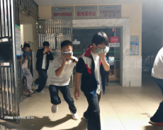 衡阳市第十六中学开展夜间宿舍消防疏散演练